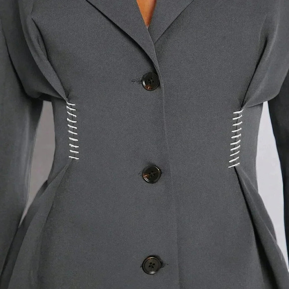 Grey Elegant Women's Padded Shoulder Pleated Flare Hem Oversized Blazer - Picture 5 of 5